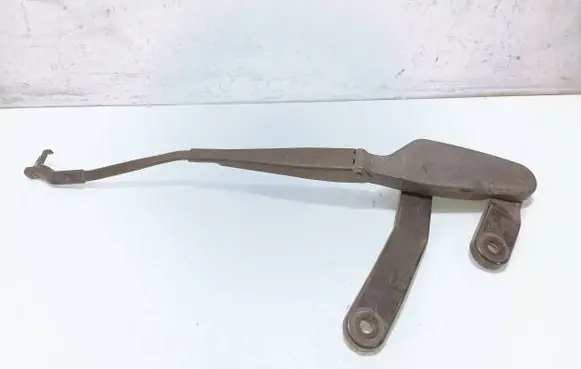 Mercedes-Benz C W204 Front wiper blade arm A2048201544