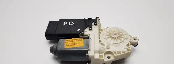 Volkswagen Golf IV Front door window regulator motor 1J1959802D