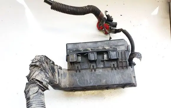 Nissan Primera Fuse box set 24382av715 7154-7003ta