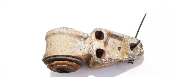 Volkswagen PASSAT B5 Rear axle beam mounts housing 