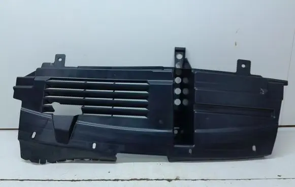 Citroen DS7 Crossback Intercooler air guide/duct channel 981708798000 9817087980