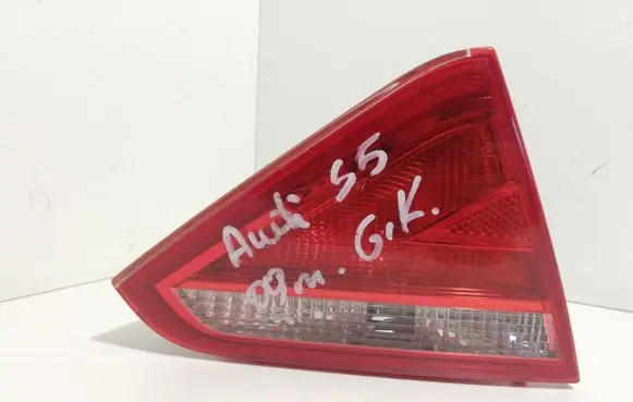 Audi A5 8T 8F Tailgate rear/tail lights 8T0945093