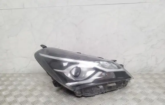 Toyota Yaris Headlight/headlamp 0D1970D198