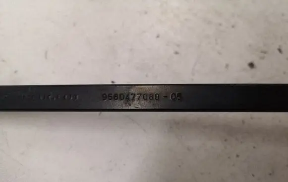 Peugeot 308 Front wiper blade arm 9680477080