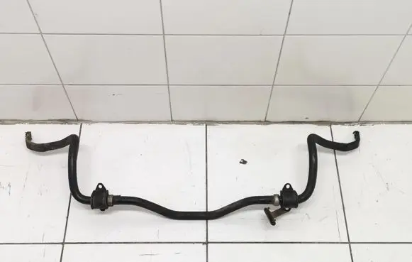 Toyota Avensis T250 Front anti-roll bar/sway bar