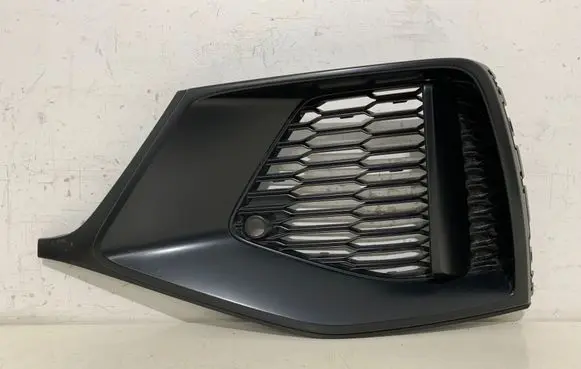 Audi Q8 Front bumper lower grill 4M8807681A