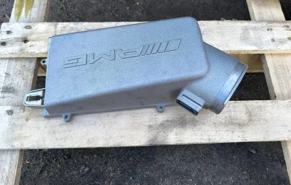 Mercedes-Benz S AMG W221 Air filter box cover A1560900601 4010846