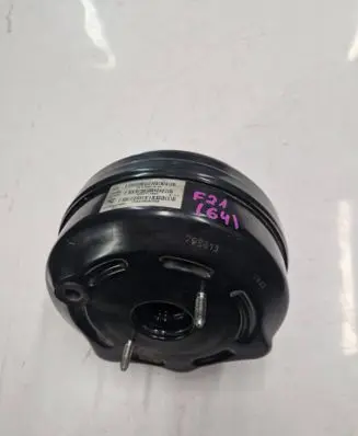 BMW 1 F20 F21 Brake booster 6798419