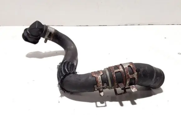 Suzuki Grand Vitara II Engine coolant pipe/hose