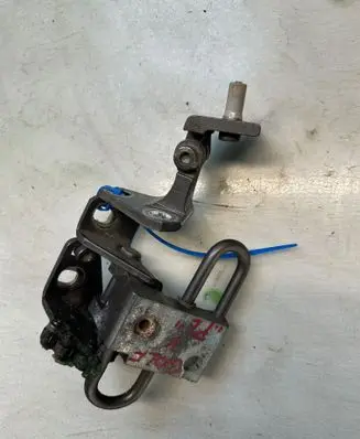 Volkswagen Golf V Front door hinge set