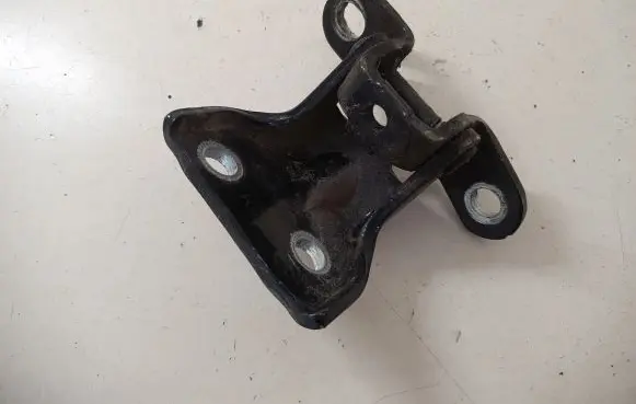 Hyundai Tucson JM Rear door upper hinge