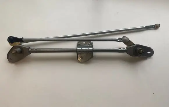 Mitsubishi Lancer Front wiper linkage MN181419