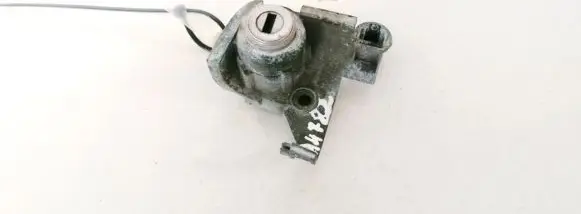 Opel Vectra B Front door lock (next to the handle) 