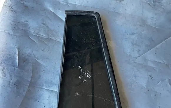 Nissan Patrol Y61 Rear vent window glass