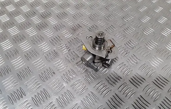 Mini Cooper Countryman R60 Fuel injection high pressure pump 0261520249 13517636881