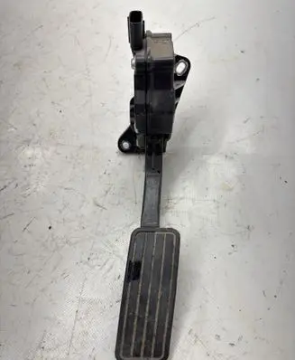 Subaru Outback (BS) Accelerator throttle pedal 36010AL090