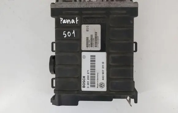 Volkswagen PASSAT B3 Engine control unit/module 0261200271 443907311D
