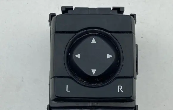 Toyota RAV 4 (XA50) Wing mirror switch 183930