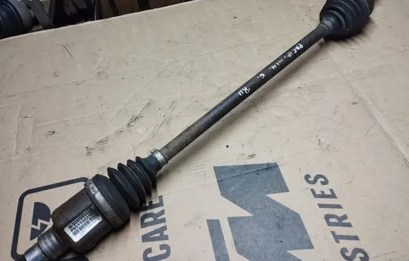Chrysler Pacifica Rear driveshaft P05110028AA