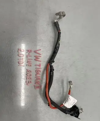 Volkswagen Tiguan Positive cable (battery) 5QA971228AK