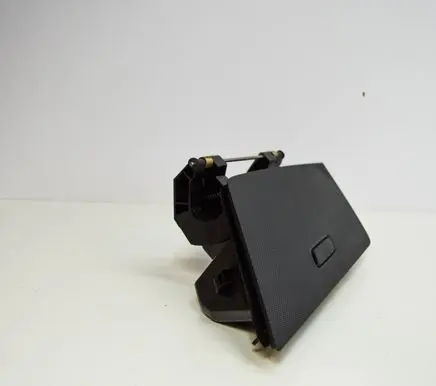 Glove box