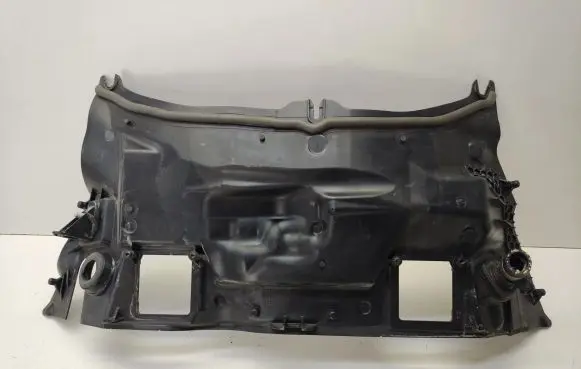 Mercedes-Benz C W205 Other engine bay part A2056206800