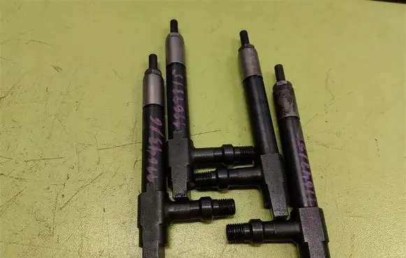 Mazda Premacy Fuel injectors set 6960