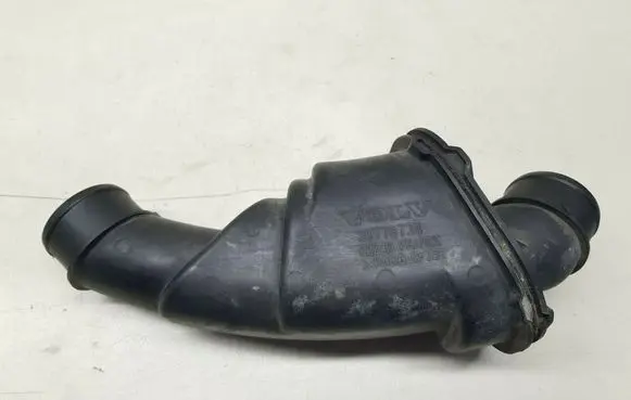 Volvo V70 Intake resonator 30778734