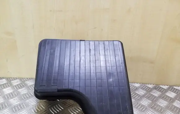 Intake resonator