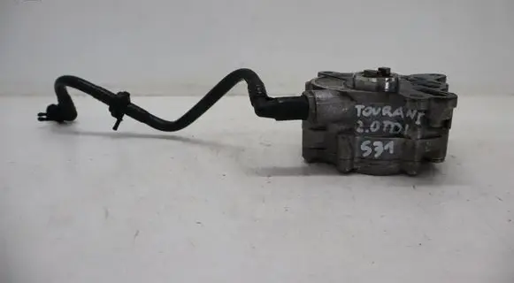Volkswagen Touran I Vacuum pump 03G145209C