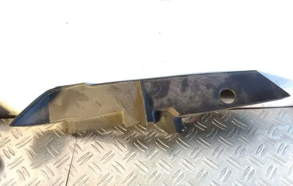 Honda CR-V Fender end trim 74207GM1