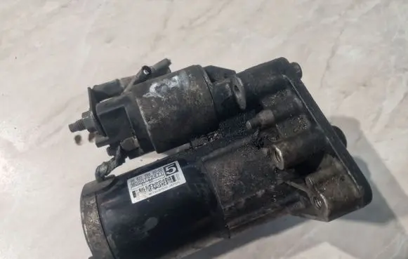 Citroen C4 I Picasso Starter motor 9663528880