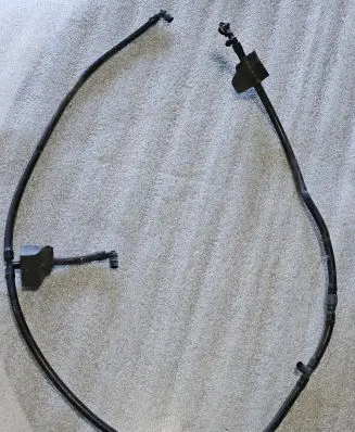 Mercedes-Benz GL X164 Windshield washer fluid hose A0009982901