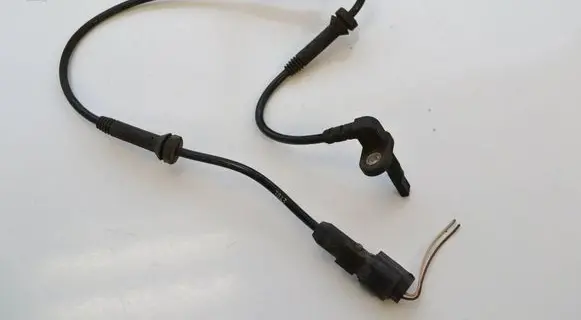 Citroen C4 I ABS brake wheel speed sensor 479104991R 10071153693