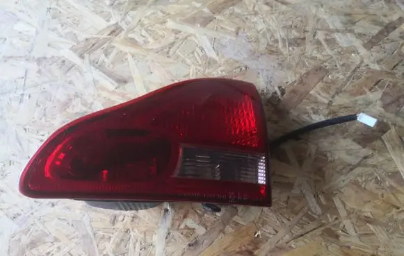 Toyota Avensis Verso Tailgate rear/tail lights 4441 7654