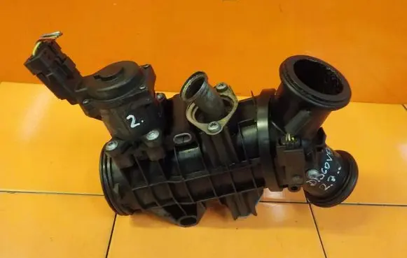 Land Rover Discovery 3 - LR3 Throttle body valve 7MB37