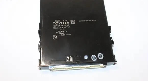 Toyota Auris E180 Other control units/modules 8999002400