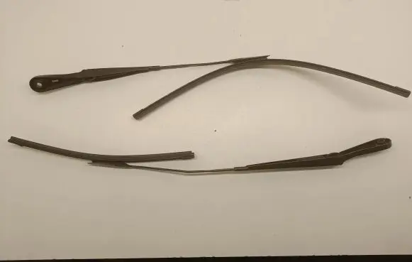 BMW 1 F40 Windshield/front glass wiper blade 7453961