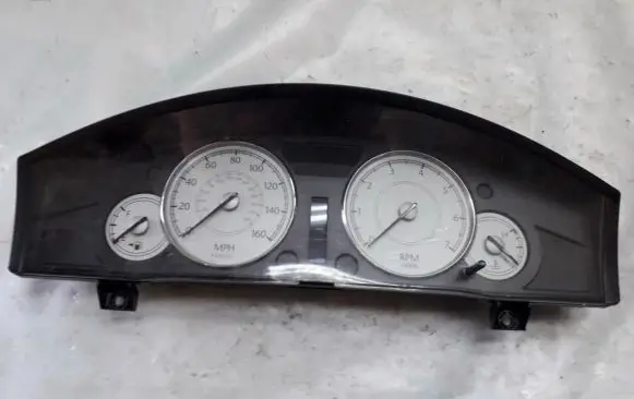 Chrysler 300 - 300C Speedometer (instrument cluster) 04836983AA 492AL