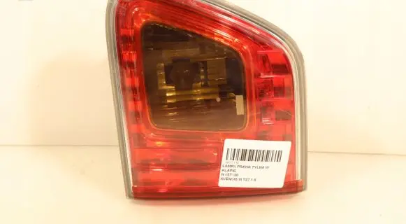 Toyota Avensis T270 Rear/tail lights 89500202