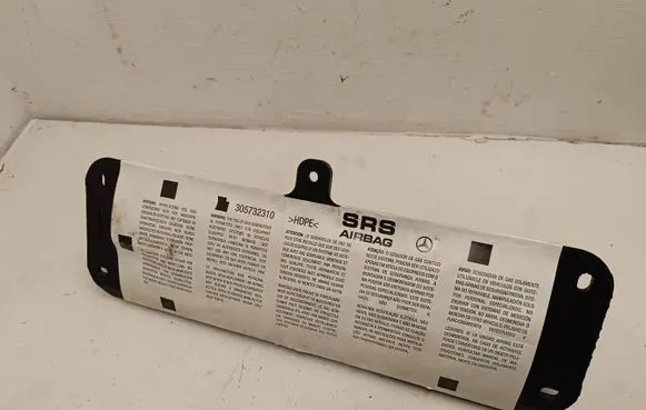 Mercedes-Benz CLS C219 Passenger airbag 305732310