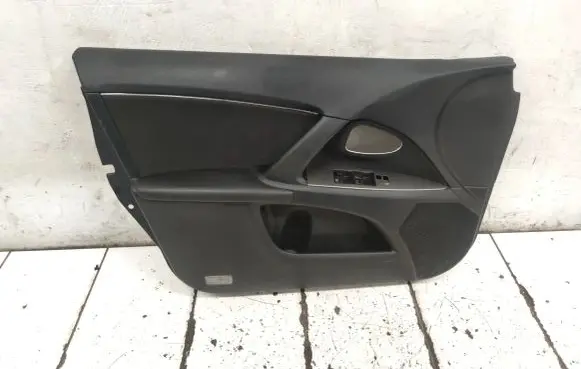 Toyota Avensis T270 Front door card panel trim 6777805040