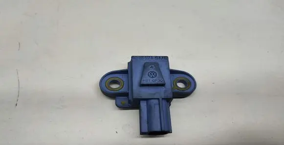Volkswagen Golf V Airbag deployment crash/impact sensor 1K0955557A