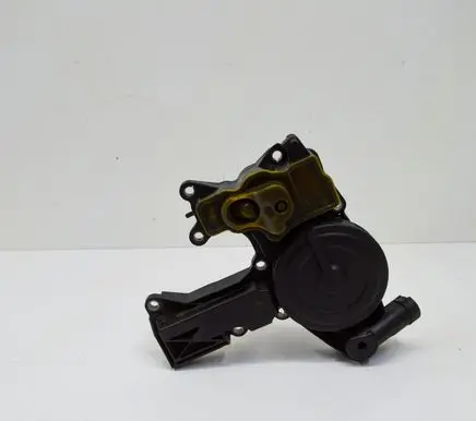 Audi A4 S4 B8 8K Oil breather separator 06H103495J