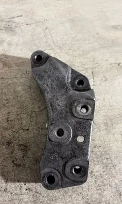 Volkswagen Touran I Gearbox mounting bracket 1K0199117