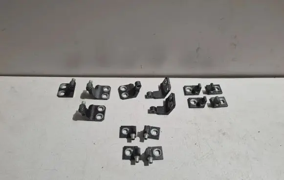 Maserati Ghibli Front door hinge set A048903