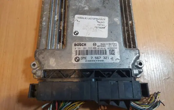 BMW 1 E81 E87 Engine control unit/module ECU 0261201553 7567321 030004008