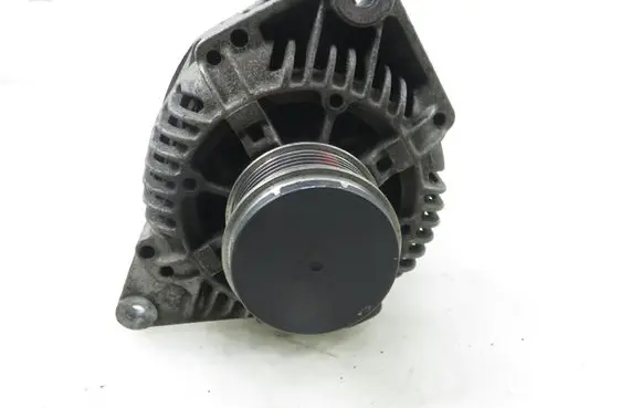 Renault Megane I Generator/alternator 2542495A 8200064685