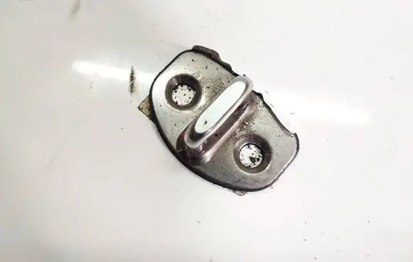 Skoda Octavia Mk2 (1Z) Front door lock loop/hook striker 