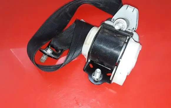 Mazda CX-9 Rear seatbelt T86231T
